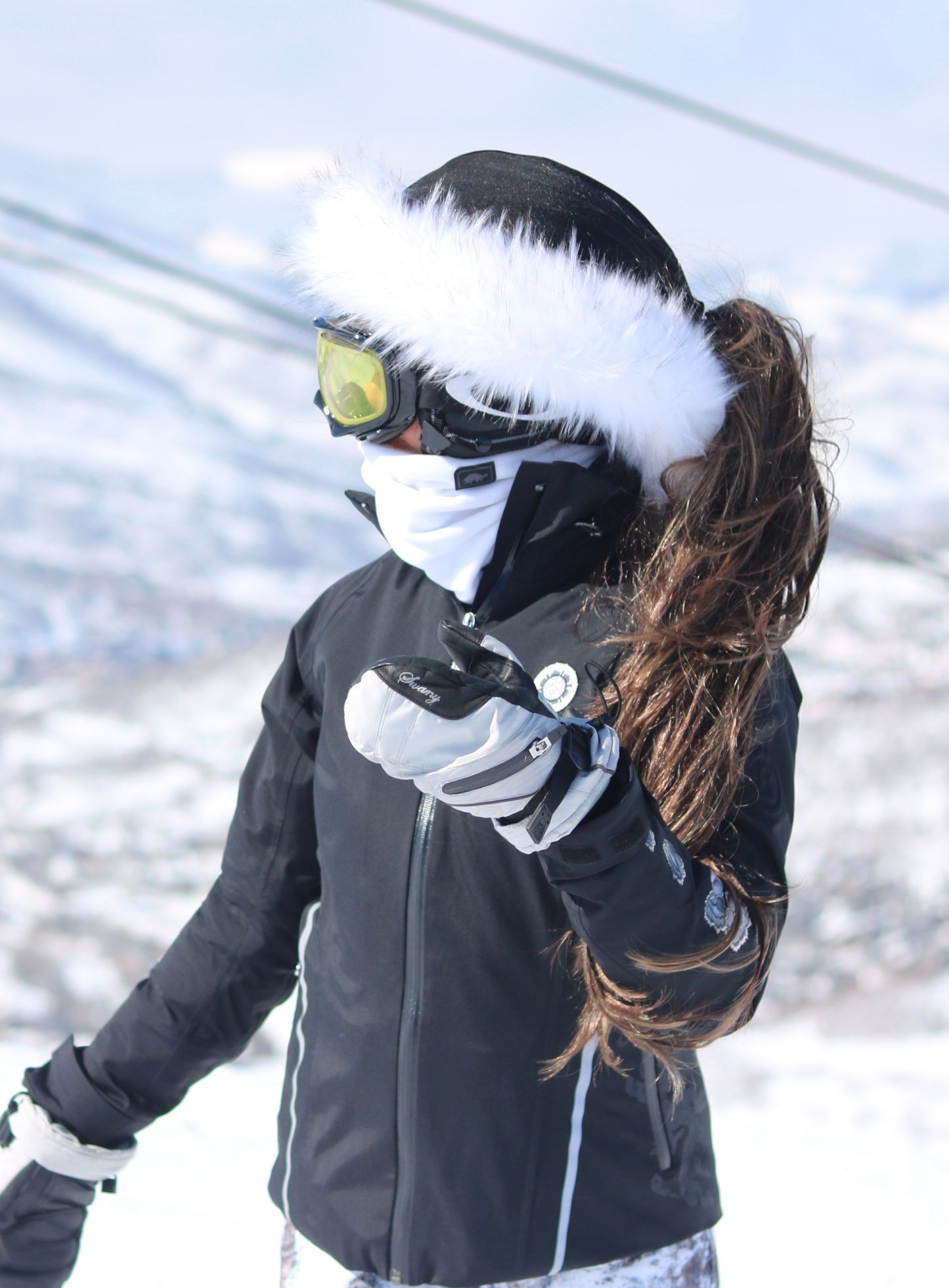 BRUNETTE PONYTAIL - Burrfur